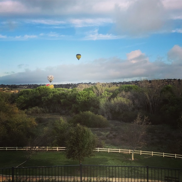 Meet your Posher, Cassandra! - Picture 2 of 2